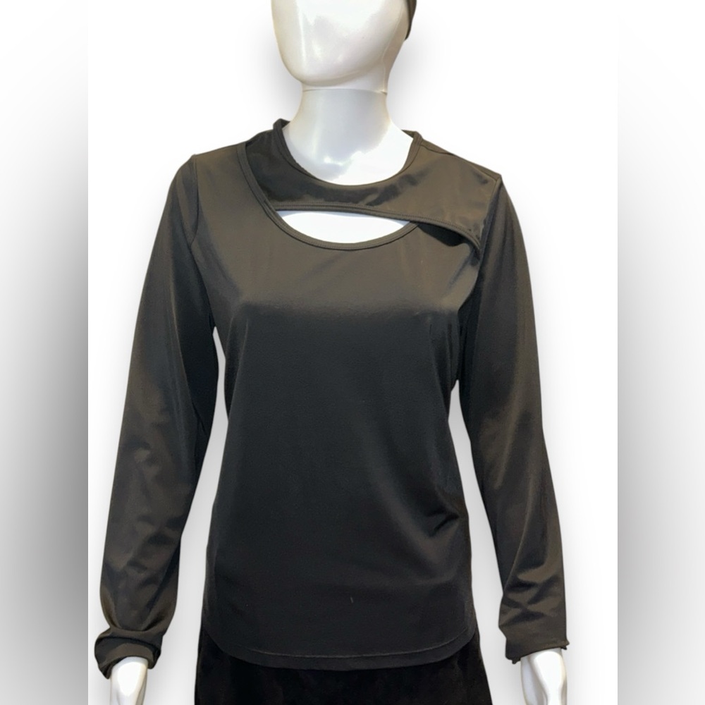 Athletic Top • Cutout, Long Sleeve, Stretch, Black, Medium